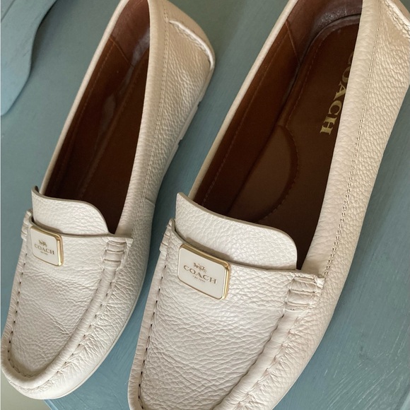 Coach Mona Driver in Chalk Leather - Picture 3 of 7